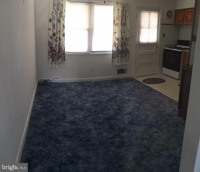 1250 Haverhill Road Baltimore, MD 21229 - Photo 5 of 17 Dining Room