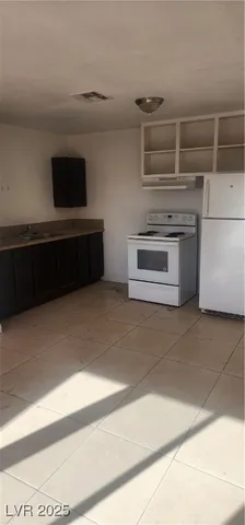 $750 | 2121 North Carroll Street, Unit F, North Las Vegas, NV 89030