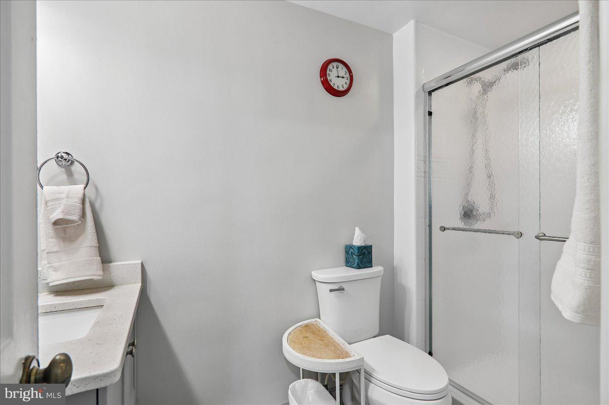 4711 Pole Road Alexandria, VA 22309 - Photo 31 of 49 Primary Suite