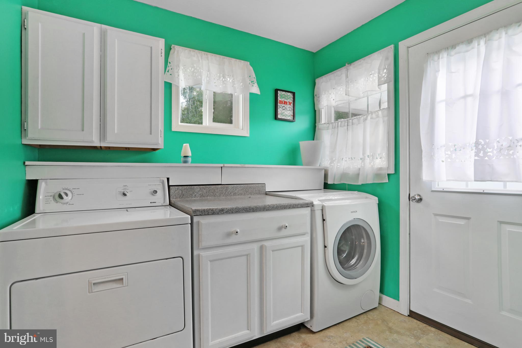 17820 Spielman Road Fairplay, MD 21733 - Photo 8 of 30 Laundry room/bathroom duo