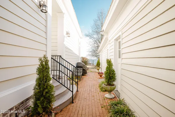 $1,995,000 | 117 Blount Street, Edenton, NC 27932