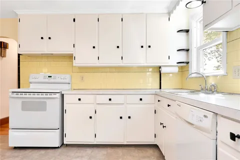 $420,000 | 115 Waterman Street, Cumberland, RI 02864