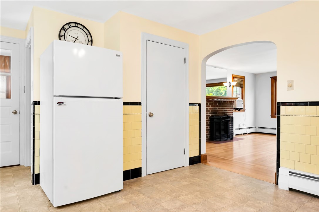 115 Waterman Street Cumberland, RI 02864 - Photo 14 of 32