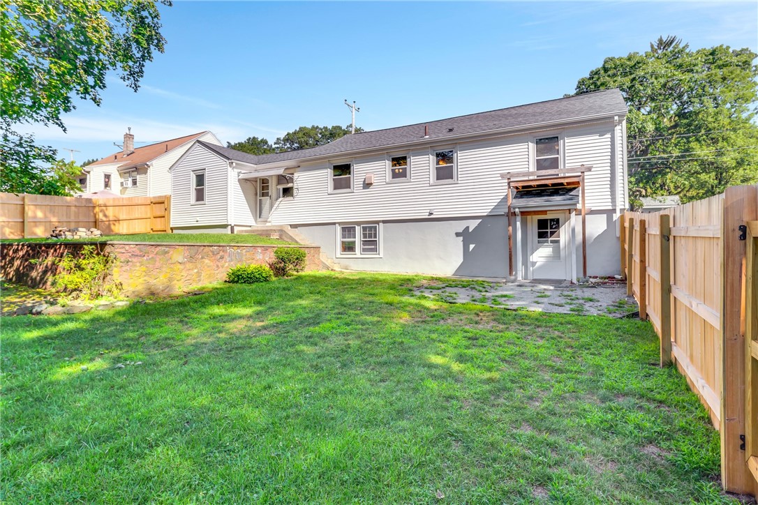 115 Waterman Street Cumberland, RI 02864 - Photo 30 of 32