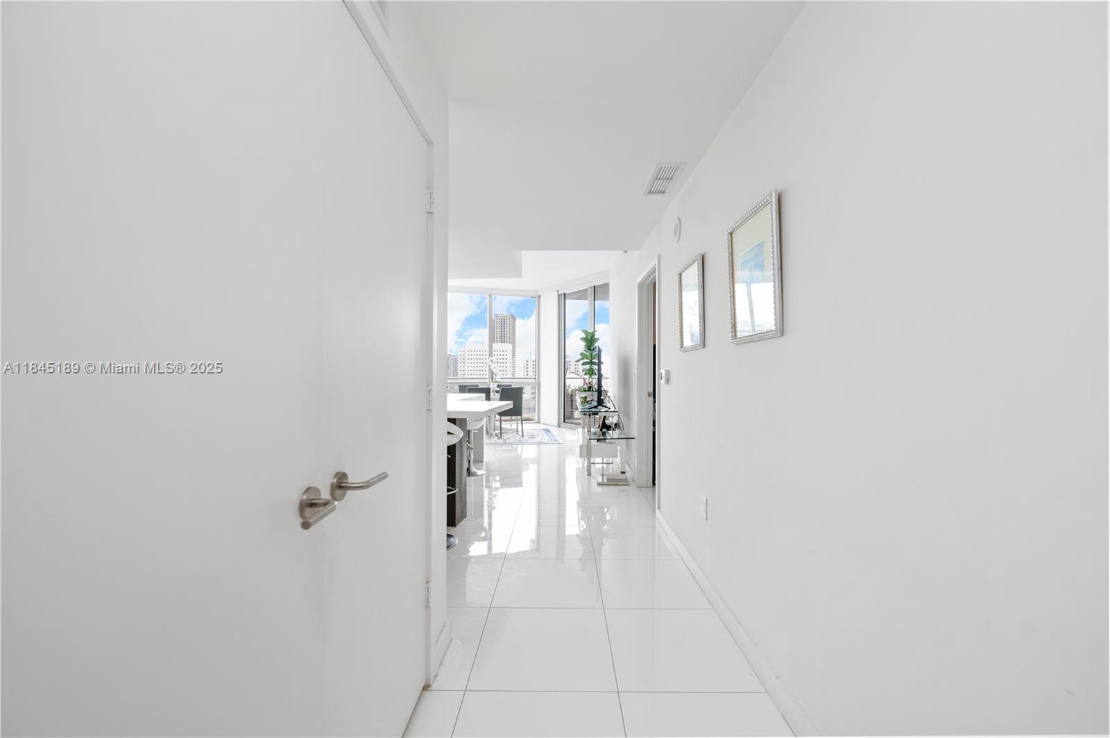 851 Northeast 1st Avenue, Unit 1410 Miami, FL 33132 - Photo 41 of 43