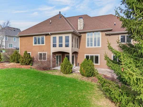 $999,000 | N60W27257 Trappers Run, Merton, WI 53089