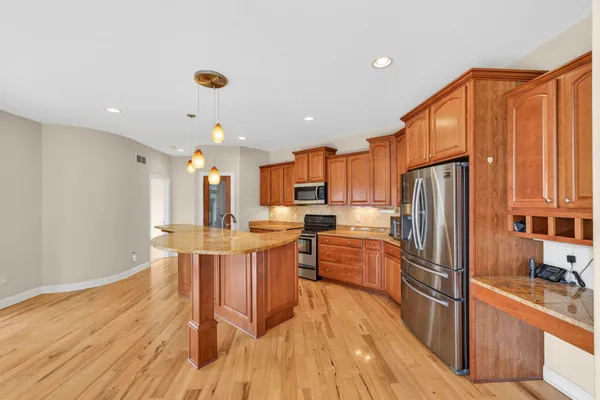 $999,000 | N60W27257 Trappers Run, Merton, WI 53089