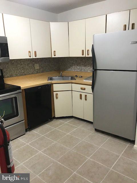 1109 Huntingdon Mews Clementon, NJ 08021 - Photo 14 of 16