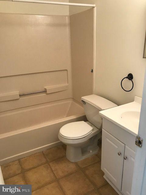1109 Huntingdon Mews Clementon, NJ 08021 - Photo 9 of 16