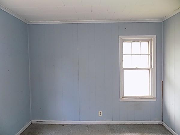 135 Phoenix Terrace Springfield, MA 01104 - Photo 3 of 13