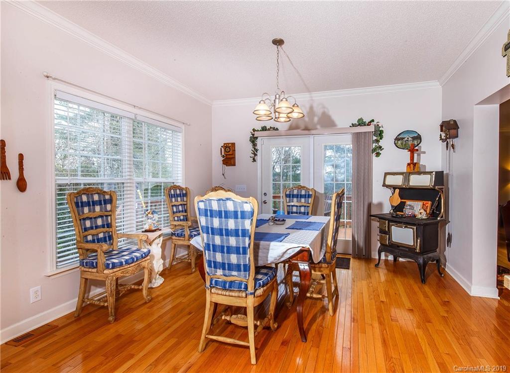 44 Forest Lake Road Brevard, NC 28712 - Photo 16 of 30 Gallery Image 16