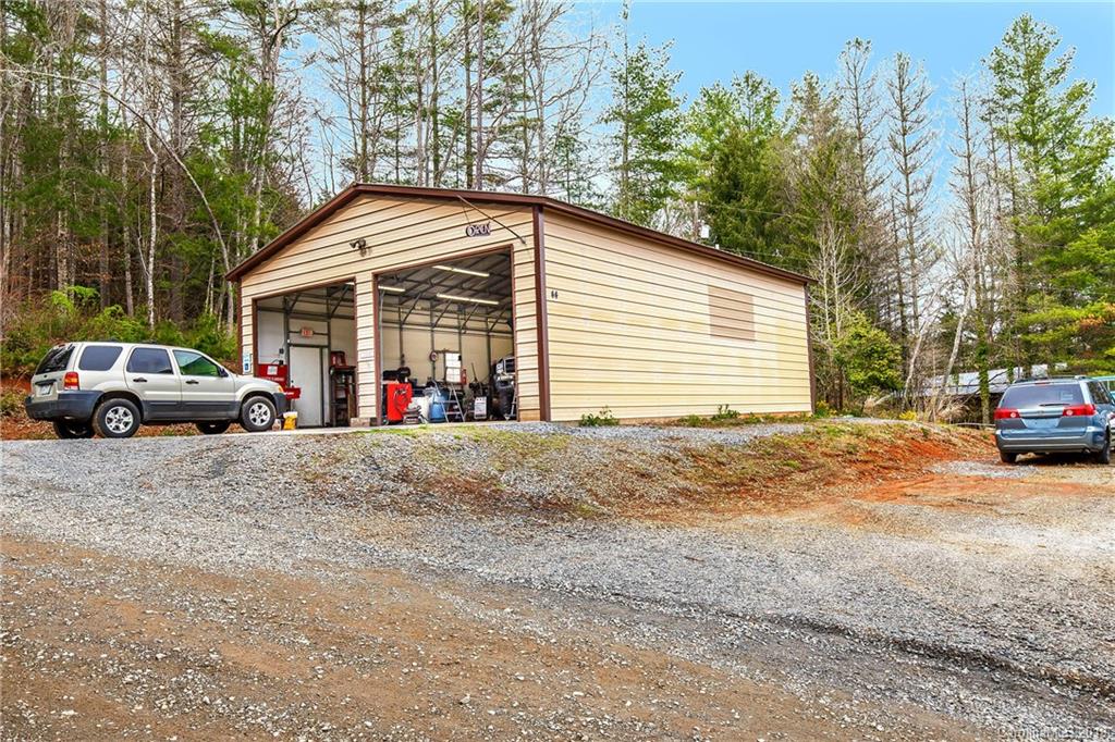 44 Forest Lake Road Brevard, NC 28712 - Photo 3 of 30 Gallery Image 3
