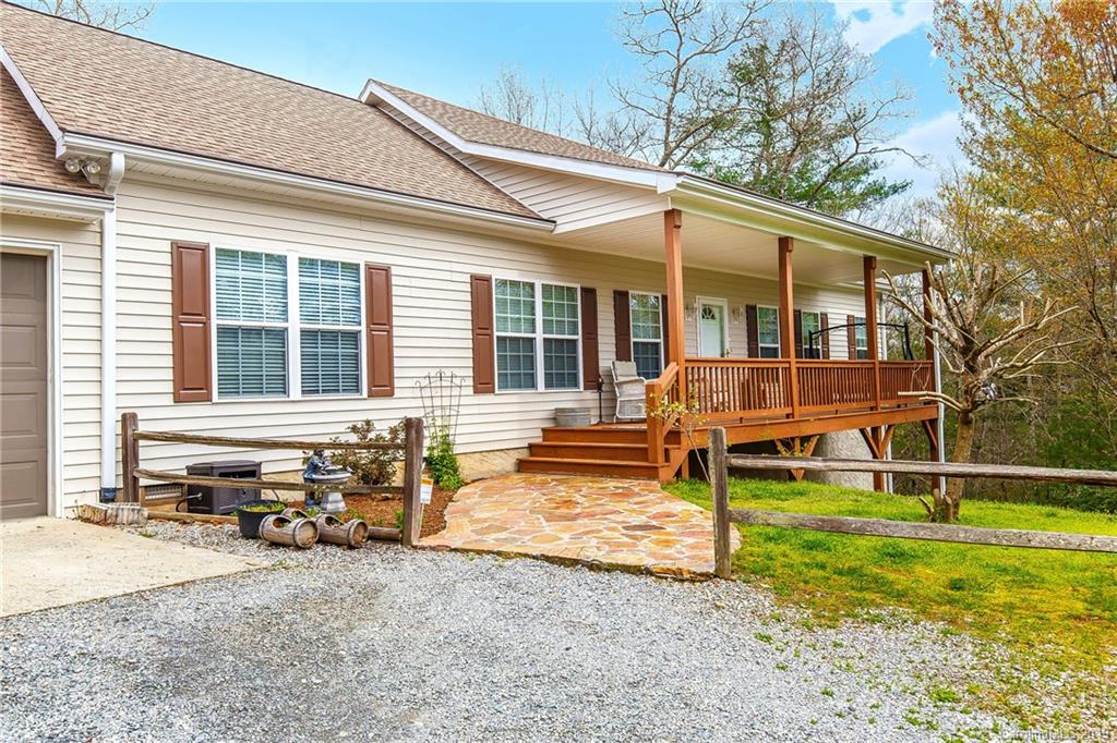 44 Forest Lake Road Brevard, NC 28712 - Photo 5 of 30 Gallery Image 5