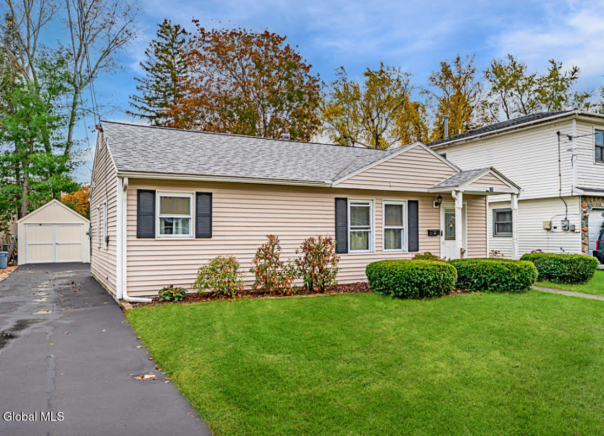 477 Bradford Road Schenectady, NY 12304 - Photo 16 of 17 unnamed (45)