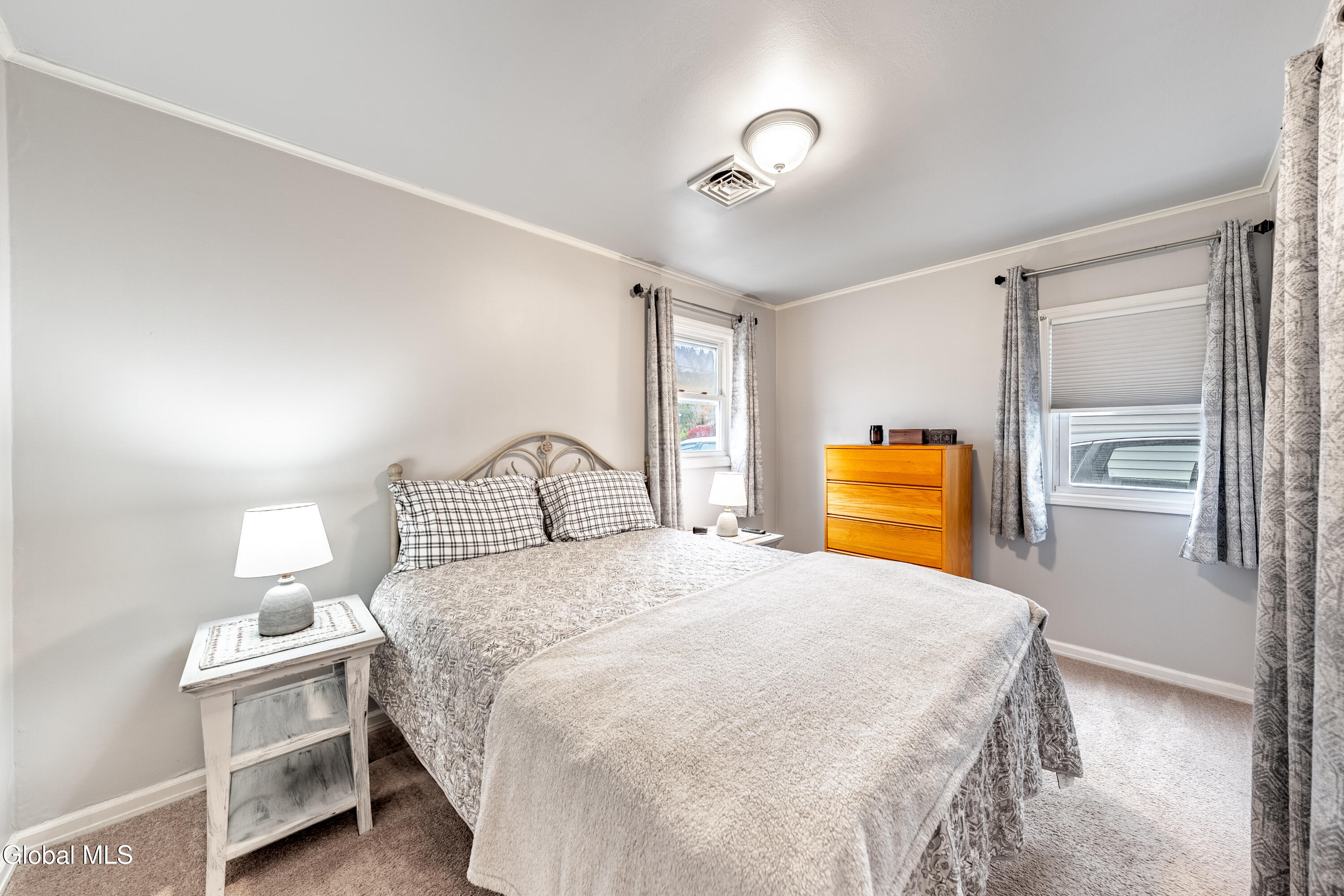 477 Bradford Road Schenectady, NY 12304 - Photo 6 of 17 DSC01805-HDR