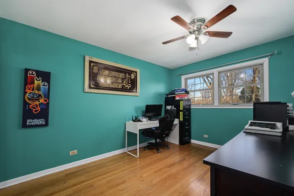 $495,000 | 2458 Seminary Avenue, Des Plaines, IL 60016