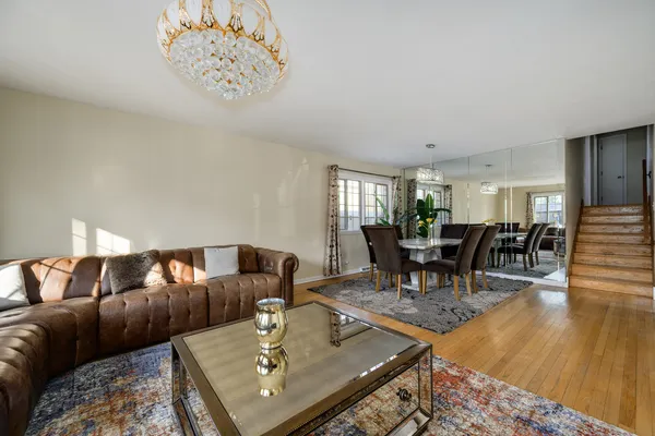 $495,000 | 2458 Seminary Avenue, Des Plaines, IL 60016