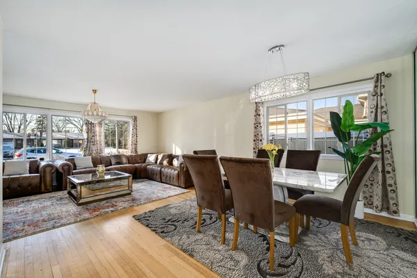 $495,000 | 2458 Seminary Avenue, Des Plaines, IL 60016