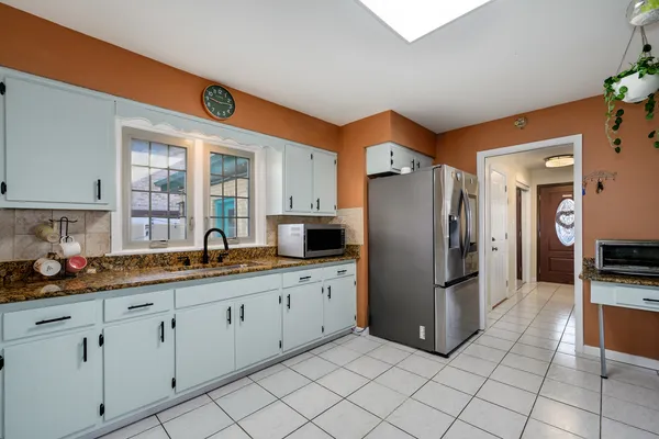$495,000 | 2458 Seminary Avenue, Des Plaines, IL 60016