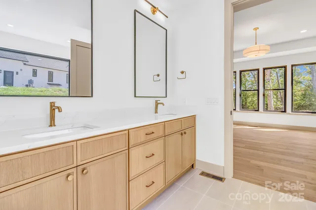 $797,000 | 27 Baxter Woods Lane, Candler, NC 28715