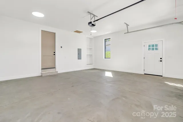 $797,000 | 27 Baxter Woods Lane, Candler, NC 28715