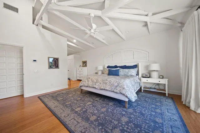 a view of a house with entertaining space