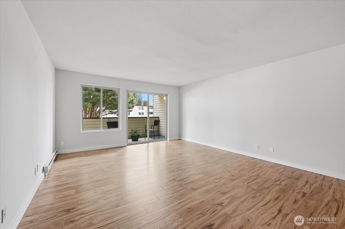 8516 196th Street Southwest, Unit 204 Edmonds, WA 98026 - Photo 5 of 23 Gallery Image 5