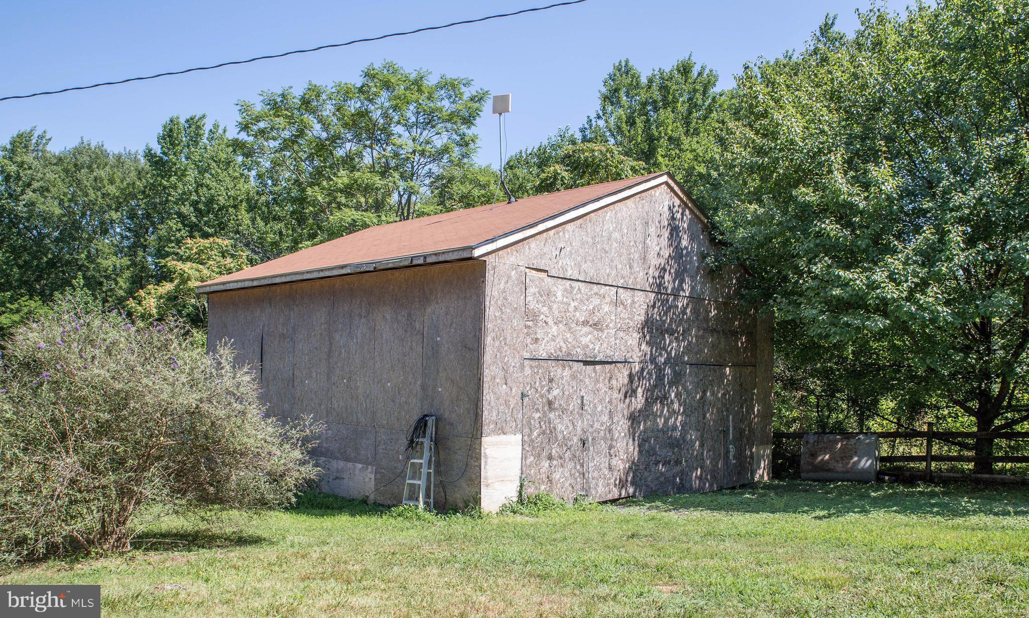 6498 Byrd Mill Road Louisa, VA 23093 - Photo 14 of 15 Large Barn