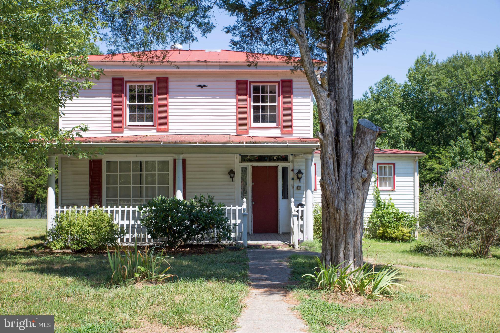 6498 Byrd Mill Road Louisa, VA 23093 - Photo 2 of 15 Exterior (Front)