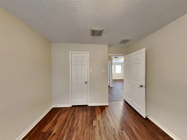 $1,930 | 2219 Shady Pine Drive, Conroe, TX 77301