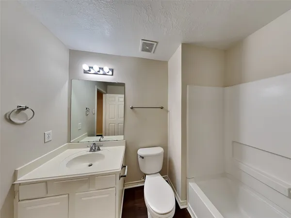 $1,930 | 2219 Shady Pine Drive, Conroe, TX 77301