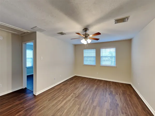 $1,930 | 2219 Shady Pine Drive, Conroe, TX 77301