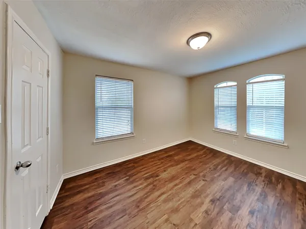 $1,930 | 2219 Shady Pine Drive, Conroe, TX 77301