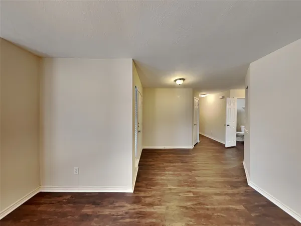 $1,930 | 2219 Shady Pine Drive, Conroe, TX 77301