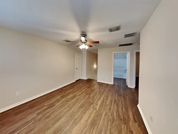 $1,930 | 2219 Shady Pine Drive, Conroe, TX 77301