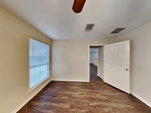 $1,930 | 2219 Shady Pine Drive, Conroe, TX 77301