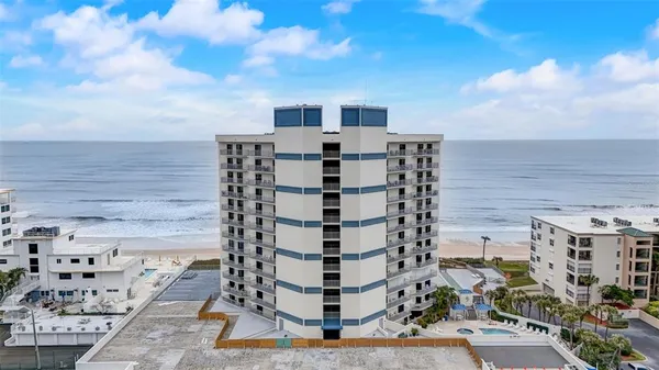 a view of building with outdoor space