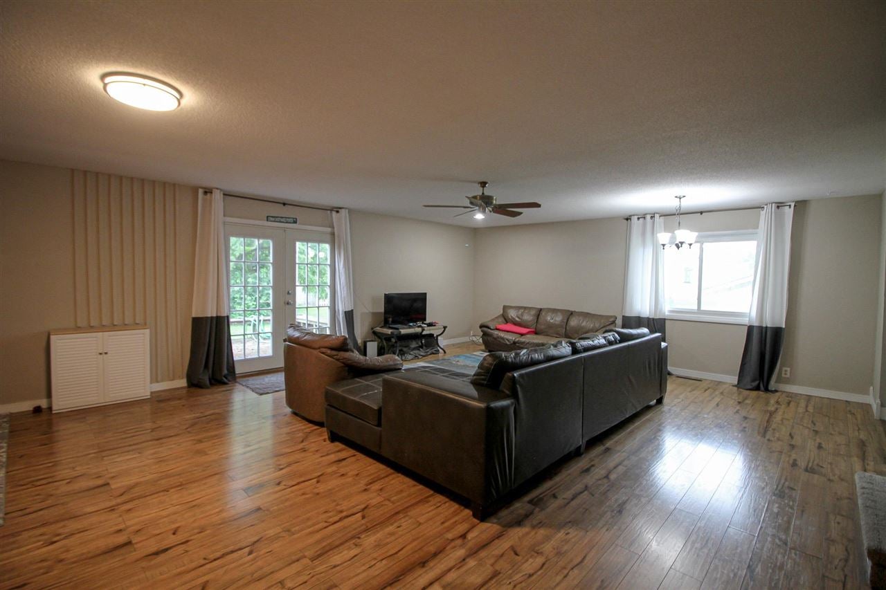 308 Water Street Center Point, IA 52213 - Photo 6 of 33 Gallery Image 6