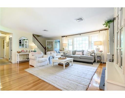 34 Argilla Road Andover, MA 01810 - Photo 4 of 38 Gallery Image 4