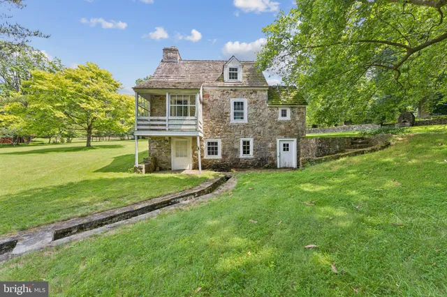 $2,599,000 | 20 F Constant Spring Road, Malvern, PA 19355