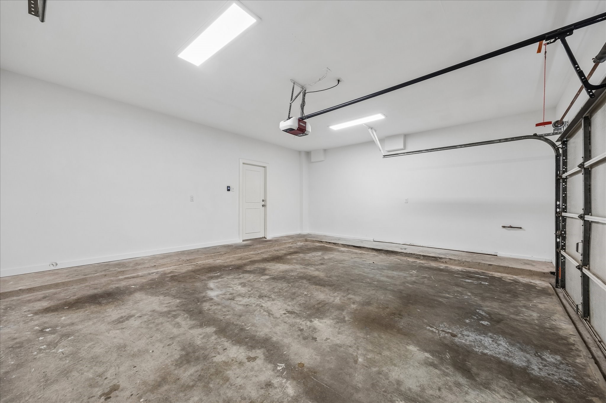 2510 Genesee Street Houston, TX 77006 - Photo 33 of 40 Two Car Garage