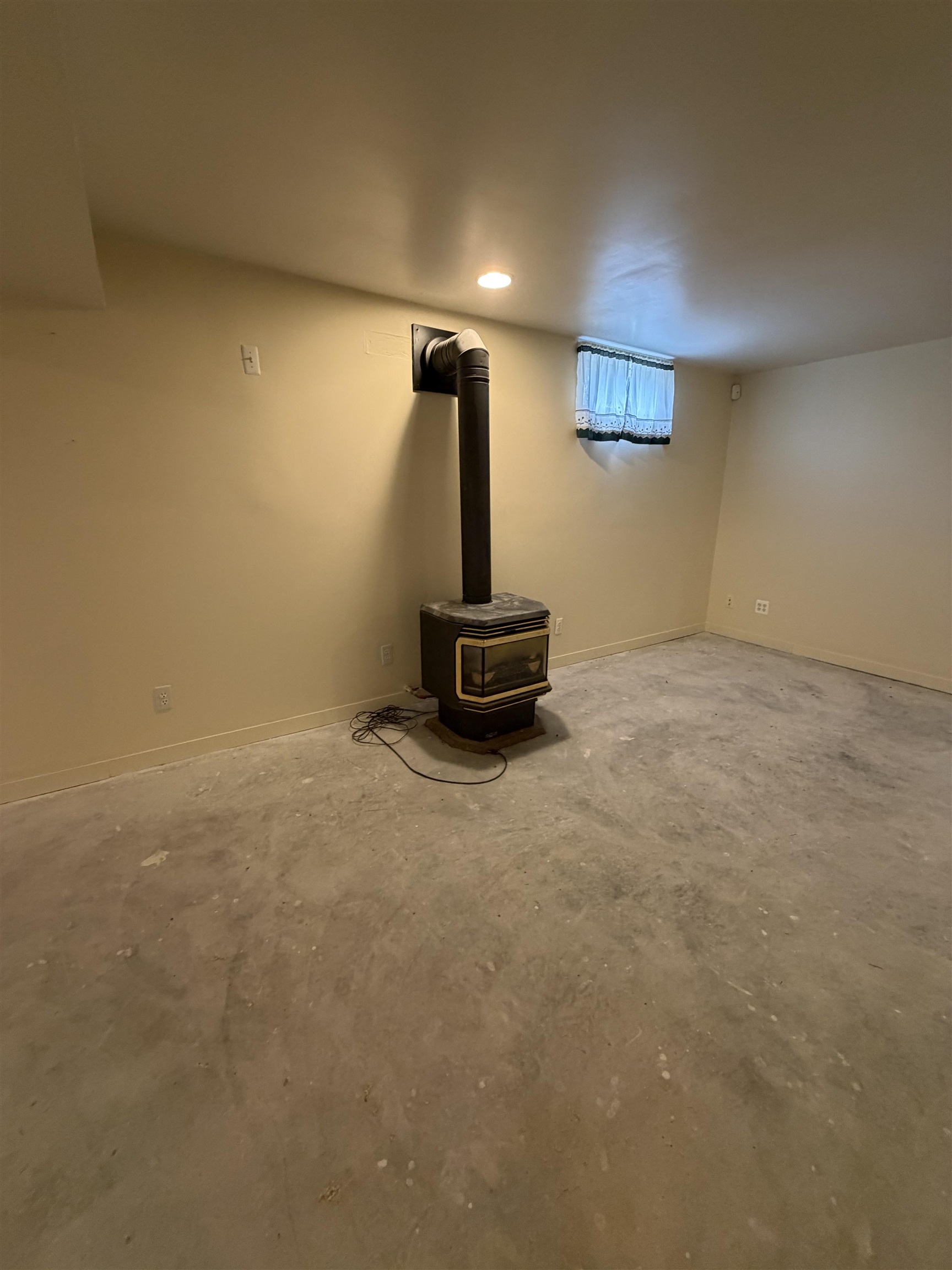 6496 East Carpenter Road Flint, MI 48506 - Photo 22 of 37