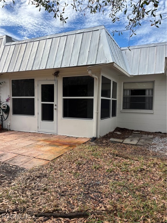 4232 Tamargo Drive New Port Richey, FL 34652 - Photo 14 of 20 a view of a porch