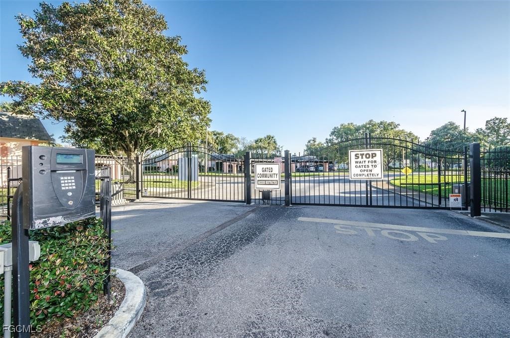 4232 Tamargo Drive New Port Richey, FL 34652 - Photo 17 of 20 a view of a garden with plants