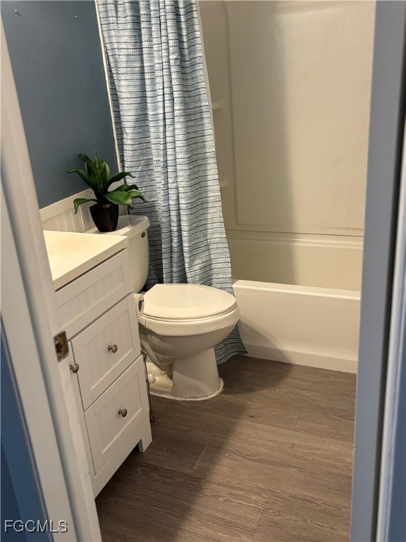 4232 Tamargo Drive New Port Richey, FL 34652 - Photo 8 of 20 a bathroom with a sink toilet and shower