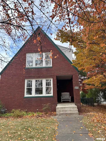 $135,000 | 310 Woodland Place, Jacksonville, IL 62650