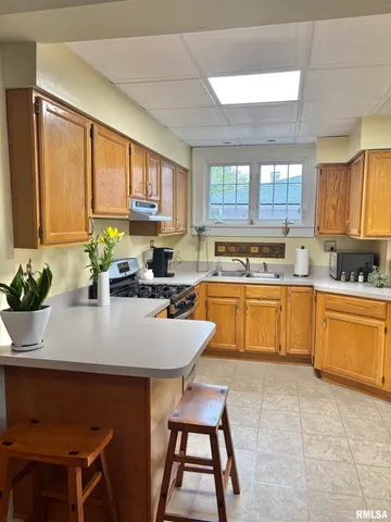 $135,000 | 310 Woodland Place, Jacksonville, IL 62650