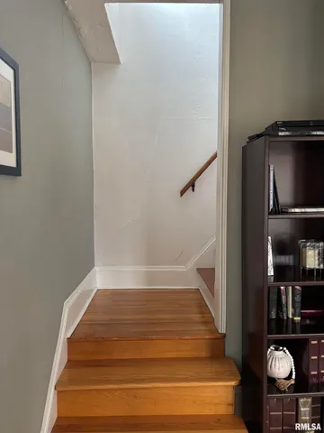 $135,000 | 310 Woodland Place, Jacksonville, IL 62650