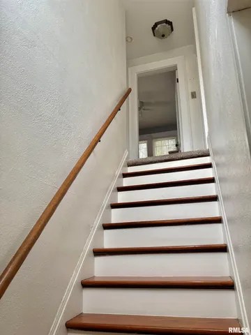 $135,000 | 310 Woodland Place, Jacksonville, IL 62650