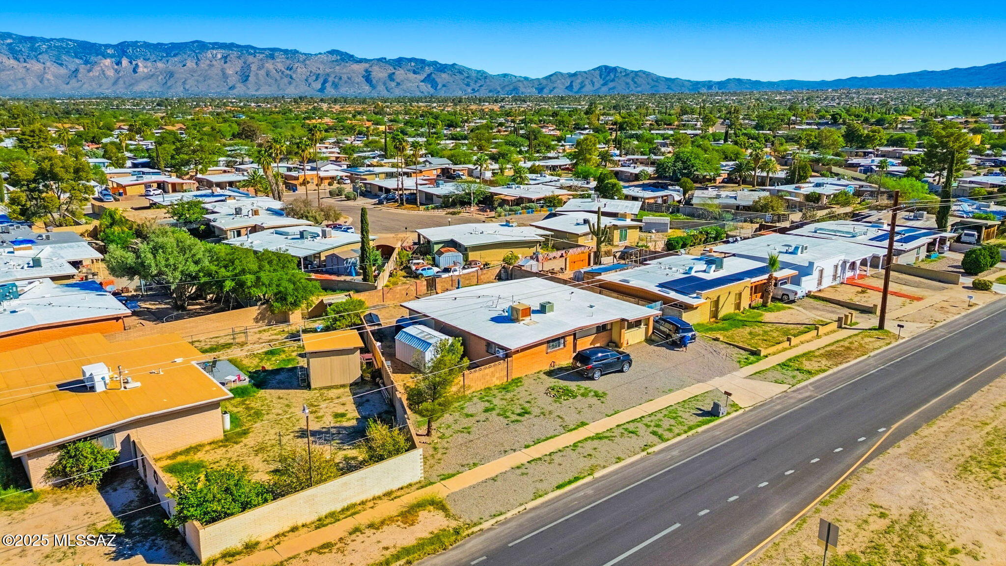 8135 East Escalante Road Tucson, AZ 85730 - Photo 8 of 40 8-web-or-mls-photo-220